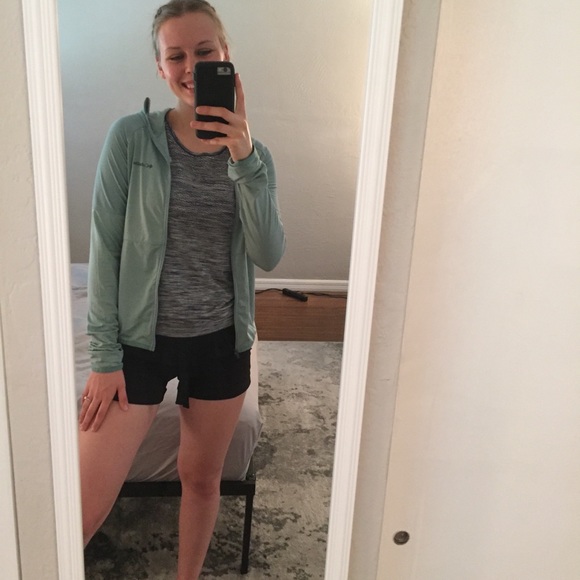 Sold! Columbia dri-fit zip up jacket - Picture 3 of 9